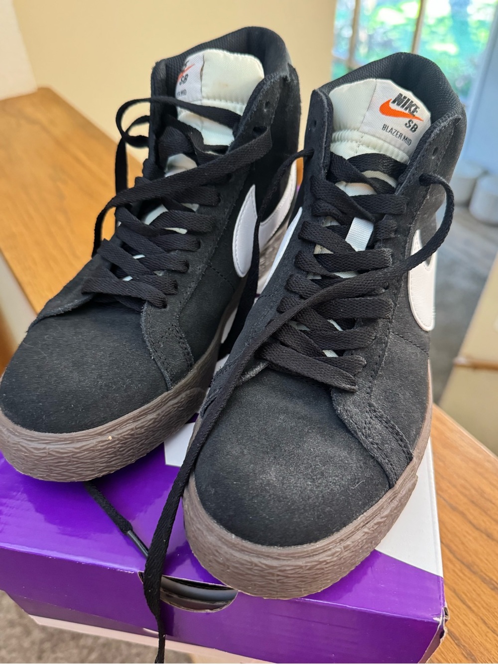 Nike SB Zoom Black Suede Blazer Mid with White Swoosh. Mens 7; Wmns 8.5.
